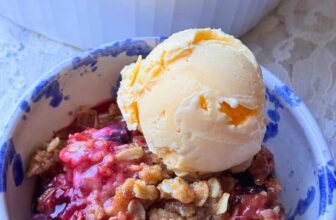 MIXED BERRY CRISP – The Southern Lady Cooks